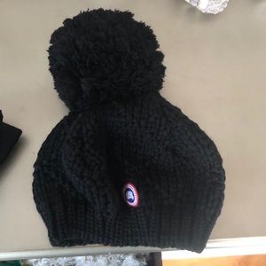 Canada goose Pom hat